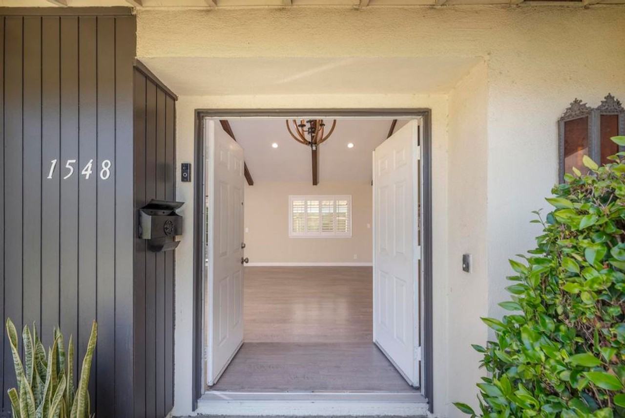 1548 Shenandoah St - Photo 3 of 32