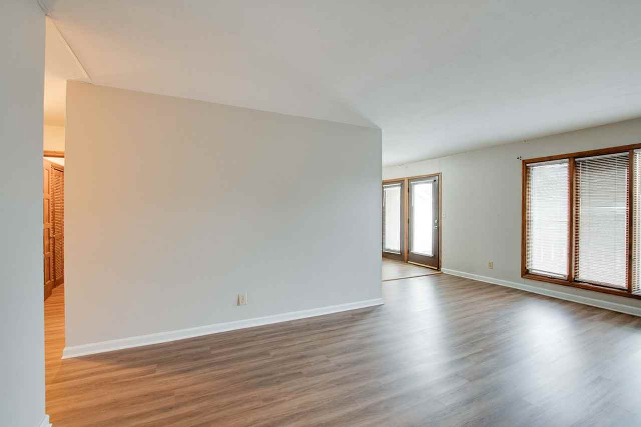 9020 Mahogany Row Se - Photo 4 of 25