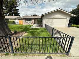 featured image of 1613 Carnation Ct