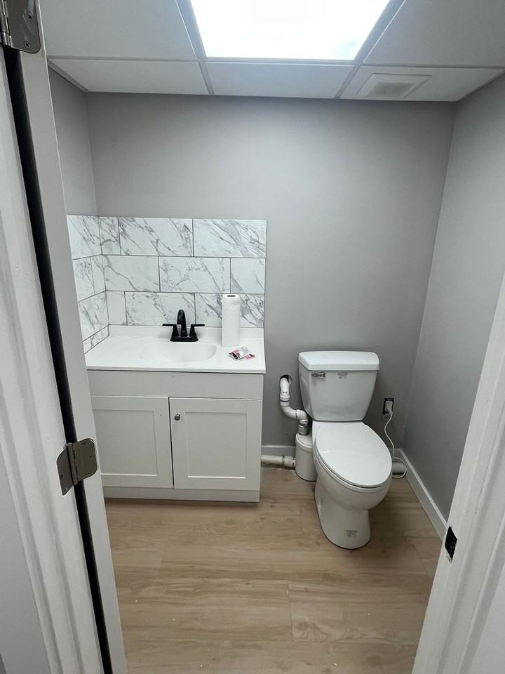 5043 N 5th St - Photo 5 of 7