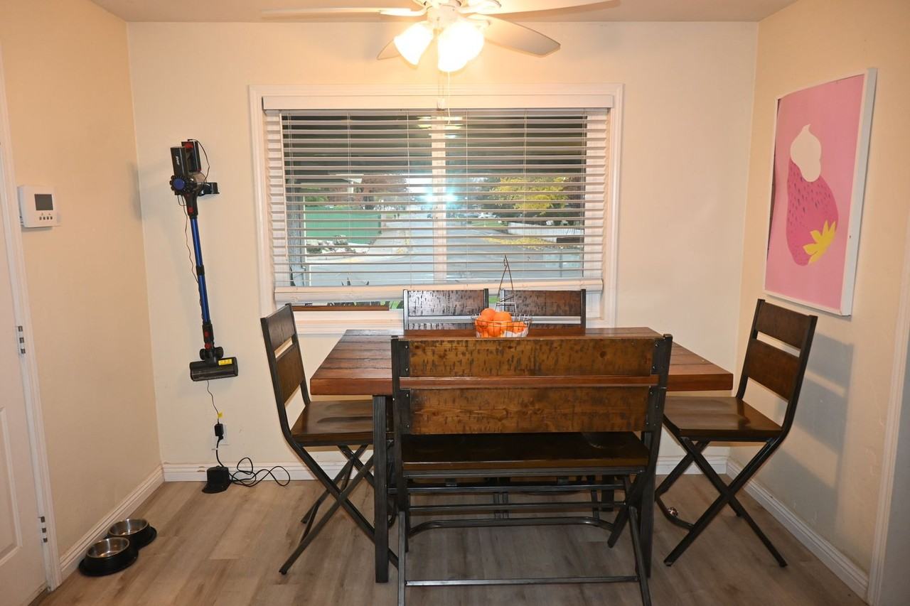 7382 Stratford St - Photo 6 of 18