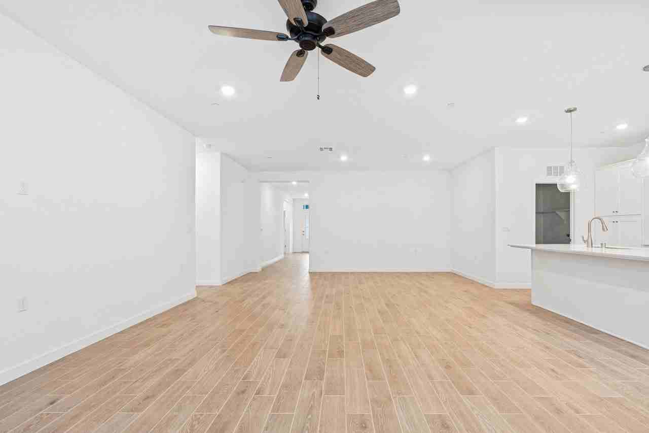 1017 Springtime Ave - Photo 7 of 13