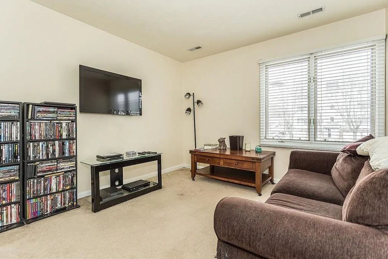 118 Burkhall St - Photo 7 of 15