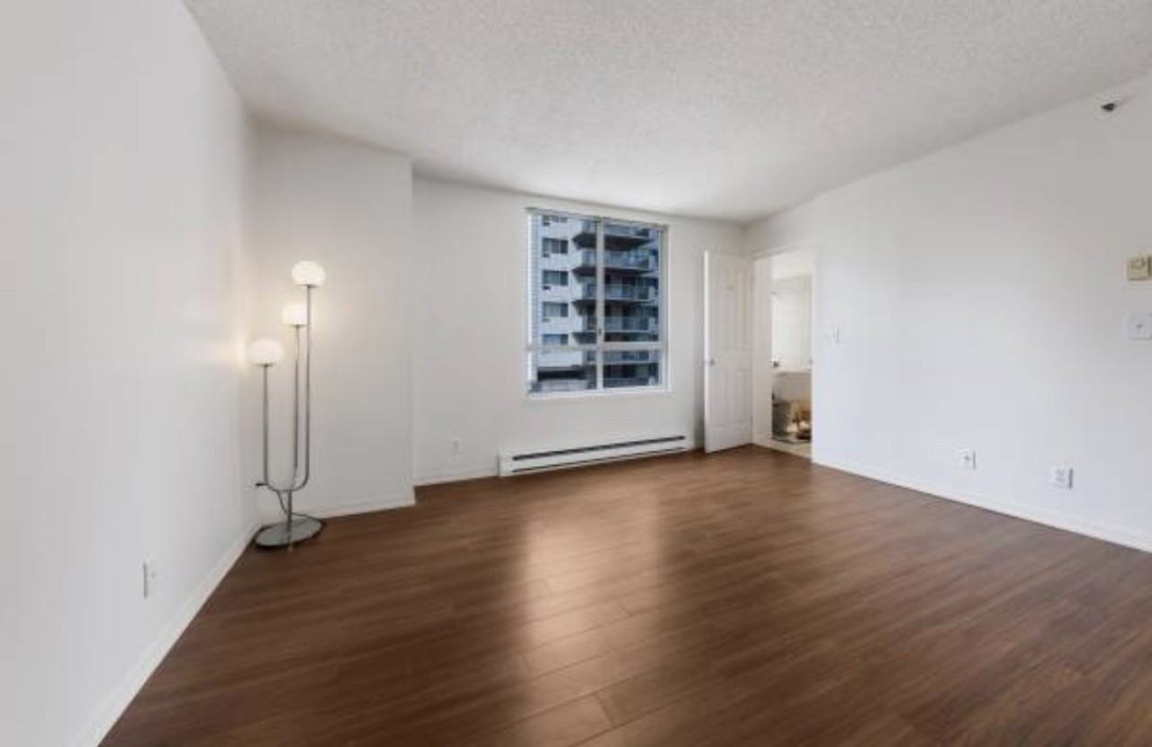 555 Austin Ave - Photo 6 of 20