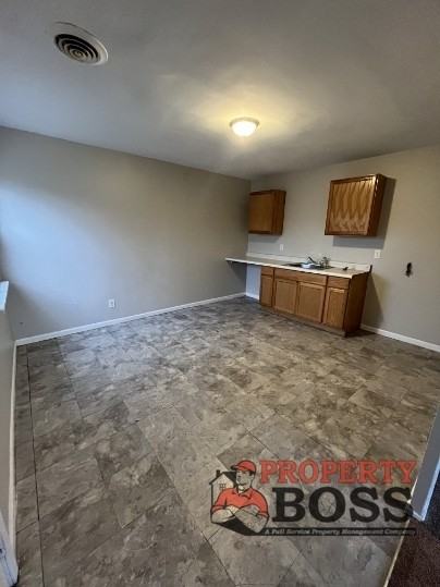 5500 E 13th Pl - Photo 4 of 9