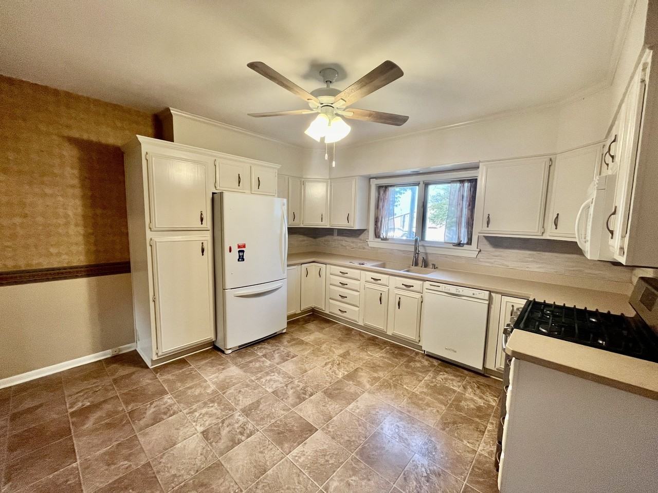 1125 Upper Mountain Rd - Photo 7 of 28