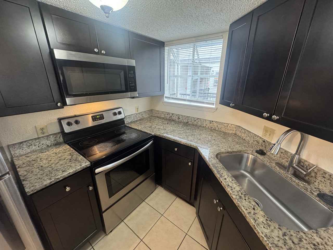 1972 Lake Atriums Cir #181 - Photo 7 of 21