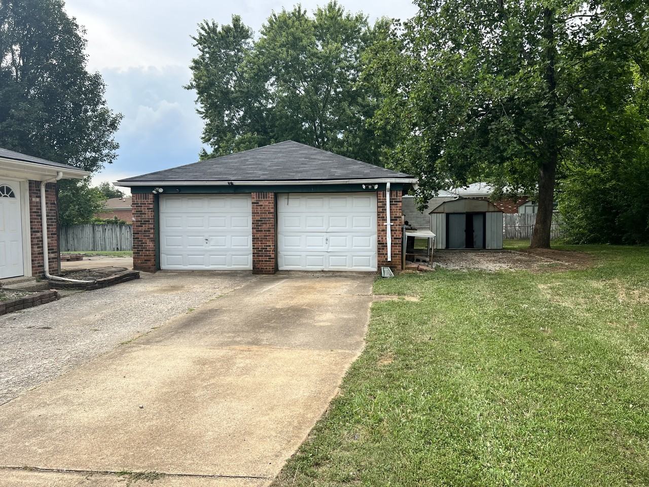 276 Probus Dr - Photo 2 of 12