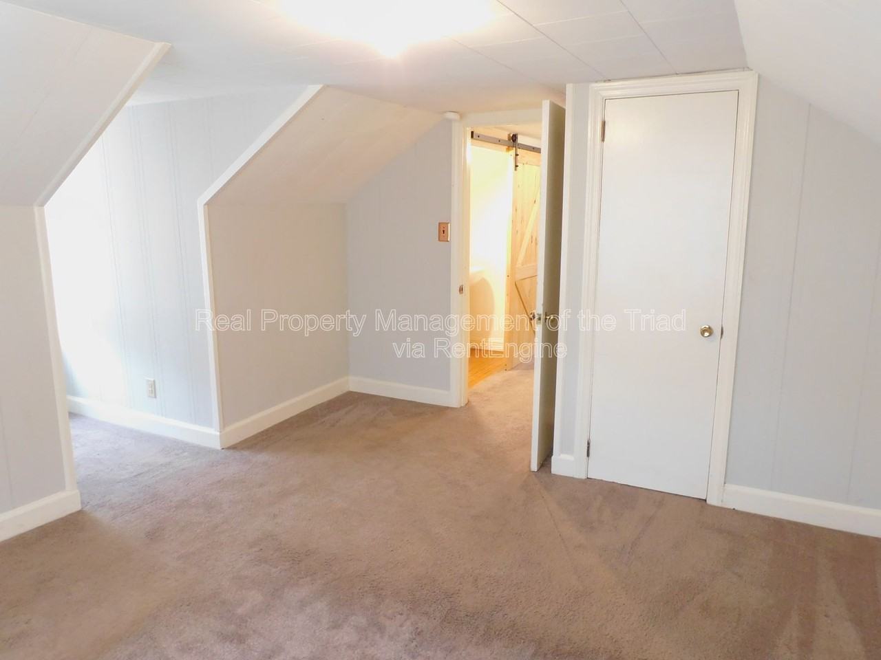 3713 Cherry St - Photo 3 of 25