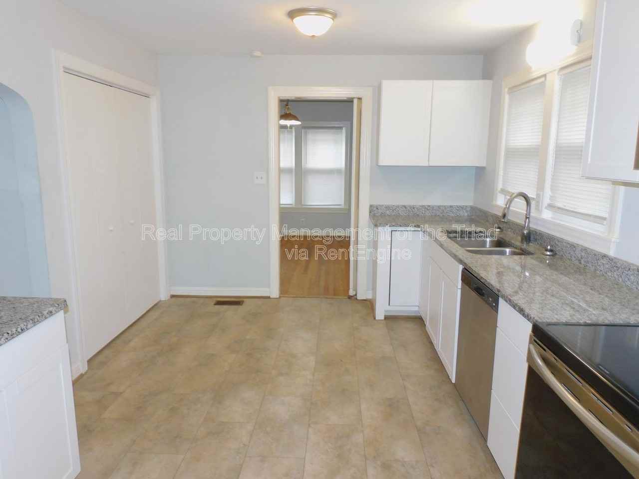 3713 Cherry St - Photo 7 of 25