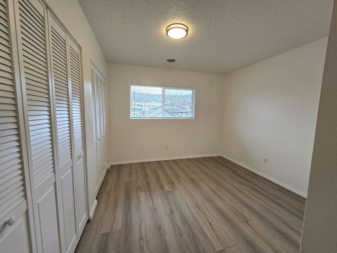 633 Se Flint St #12 - Photo 5 of 14