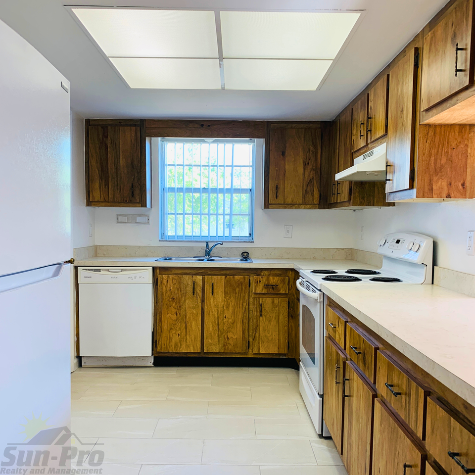 428 Banana Cay Dr - Photo 7 of 10