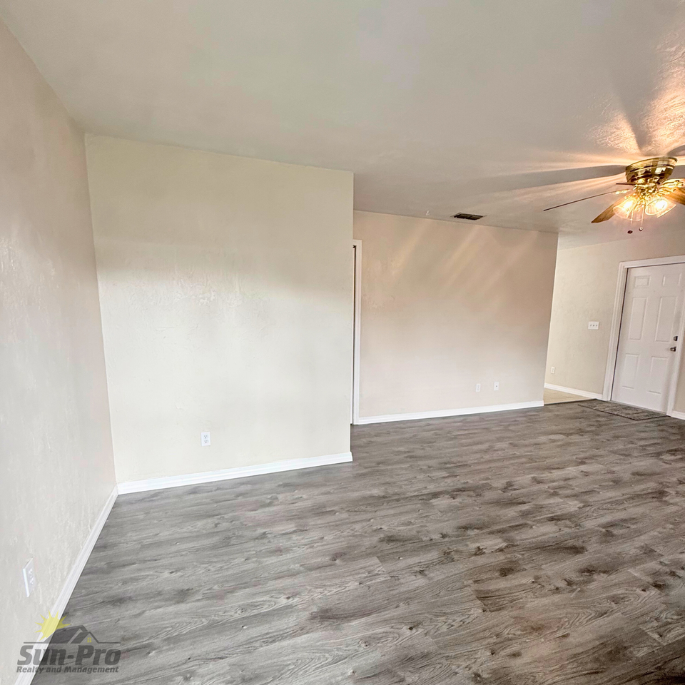 1985 Big Oak Dr - Photo 4 of 16