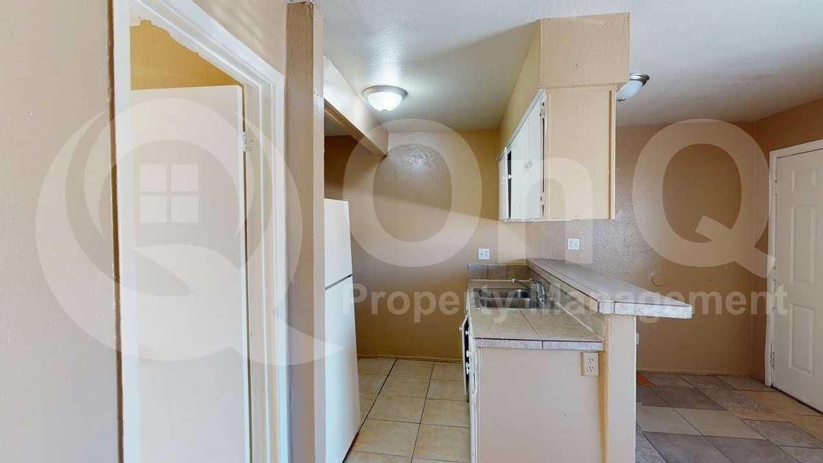 14 S 31st Ave #1 - Photo 4 of 13