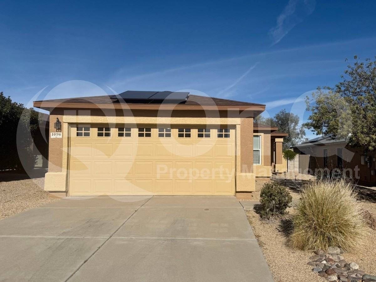 1096 W Camino Hombre Viejo - Photo 2 of 18