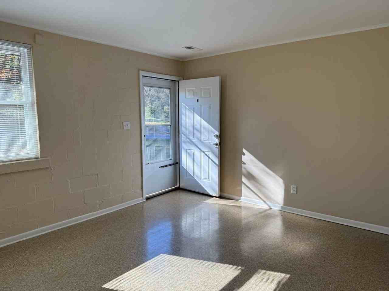 5200 John Hall Rd #H - Photo 7 of 20