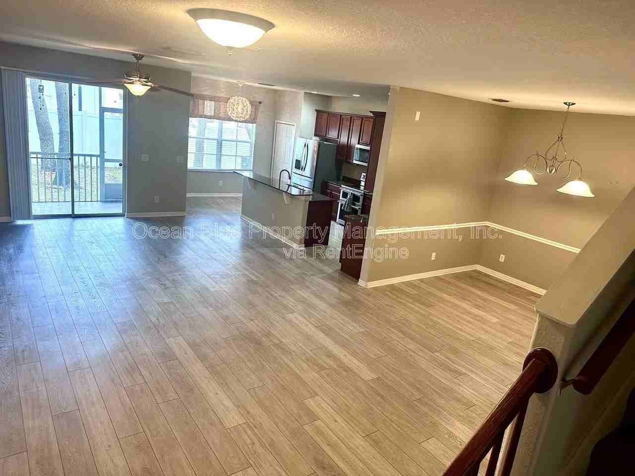 1525 Hillview Ln - Photo 2 of 13