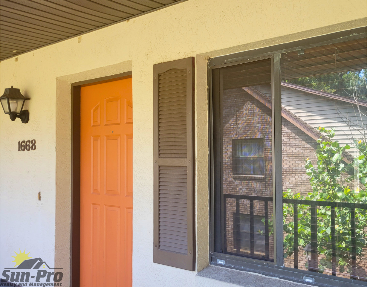 1668 Spring Garden Ct - Photo 2 of 14