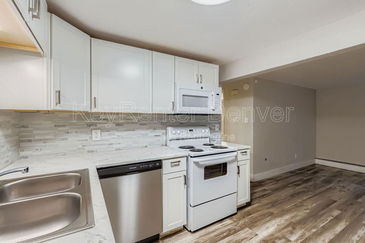 9406 W 57th Ave #5 - Photo 5 of 23