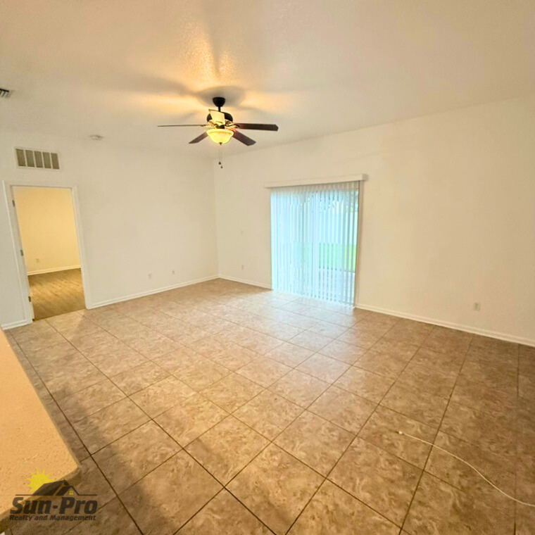 1932 Cove Point Rd - Photo 7 of 22