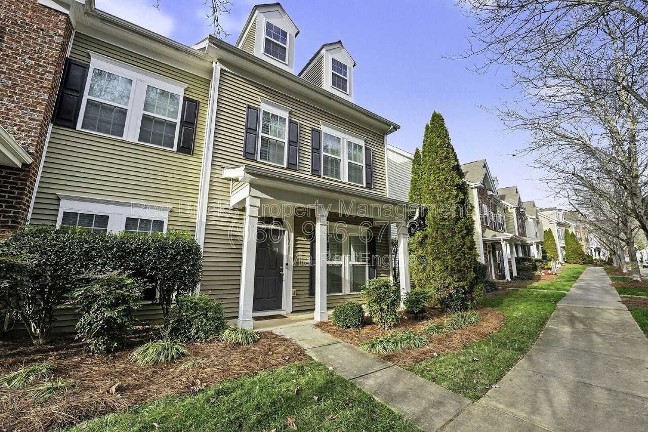 13844 Cypress Woods Dr - Photo 3 of 43