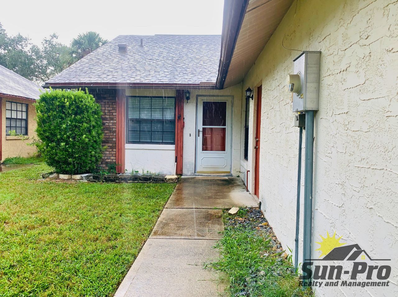 1010 Stonybrook Cir - Photo 3 of 24