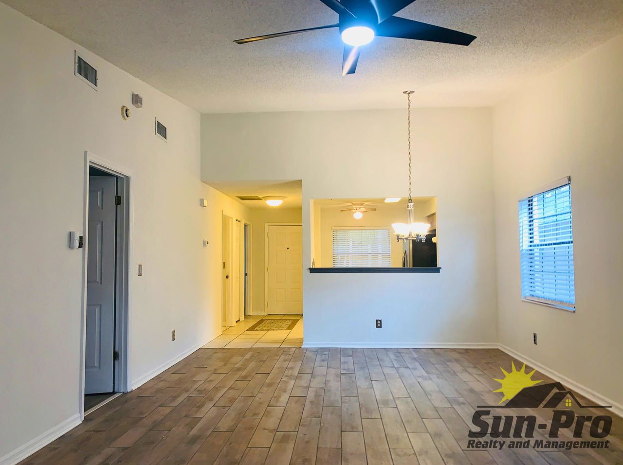 1010 Stonybrook Cir - Photo 6 of 24