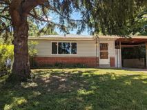 212 Lakeside Dr - Photo 1 of 1