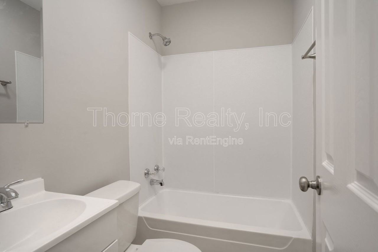 336 Coleman Ave - Photo 4 of 22