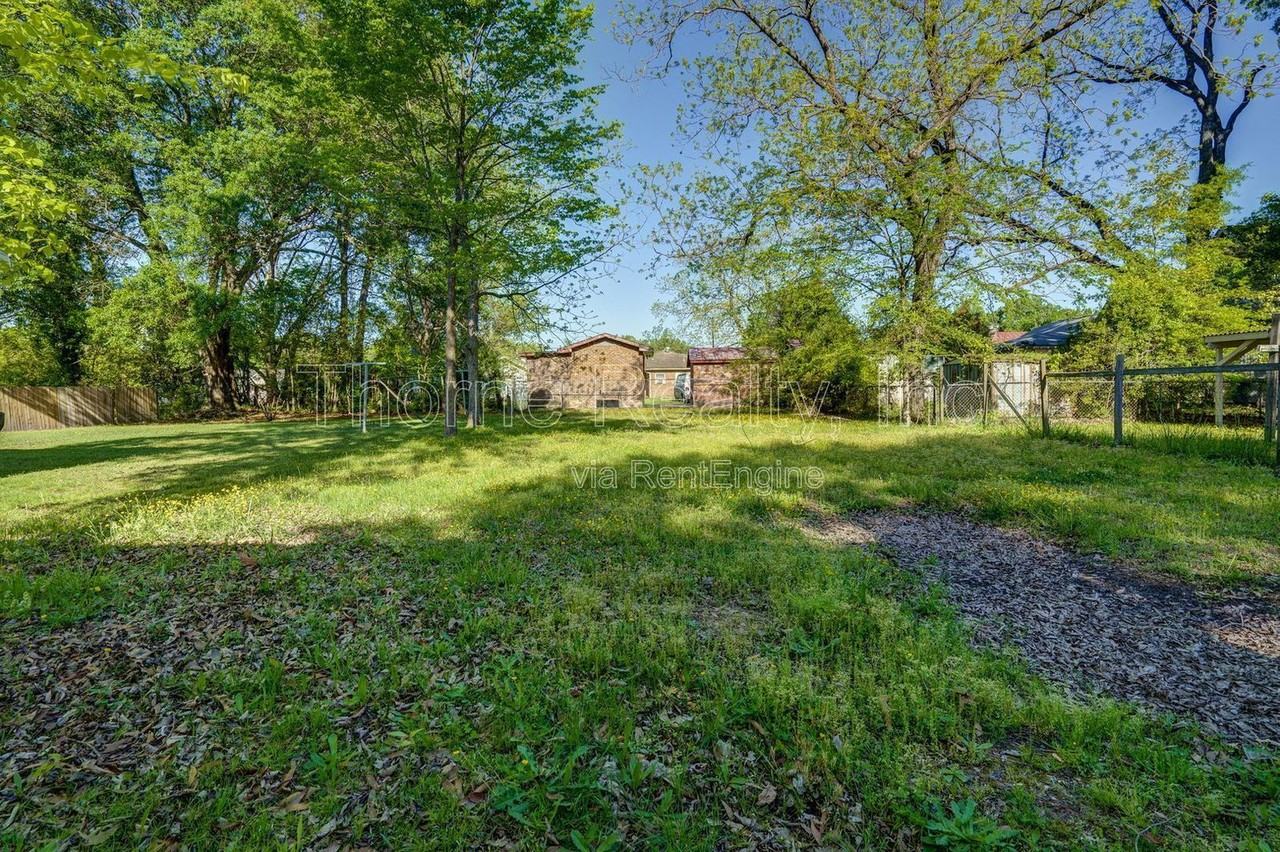 336 Coleman Ave - Photo 6 of 22