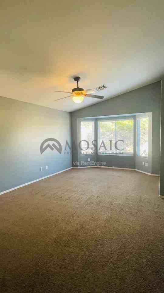 20415 N 81st Dr - Photo 7 of 12