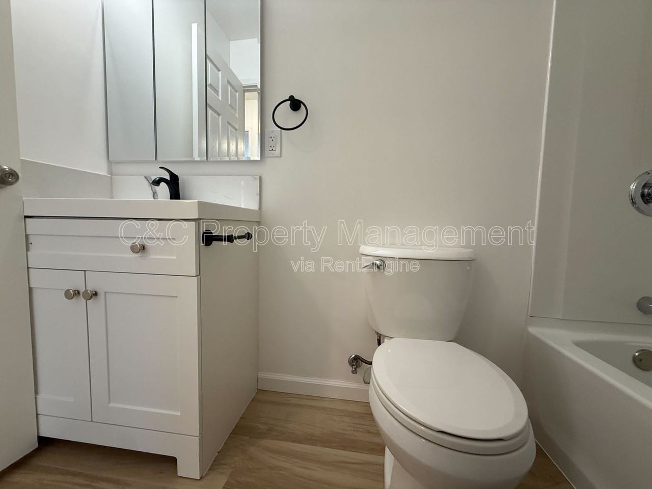 1280 Hilby Ave #11 - Photo 4 of 7