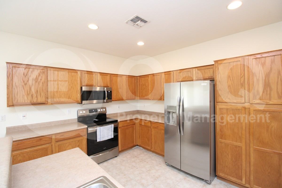 4987 E Thunderbird Dr - Photo 4 of 28