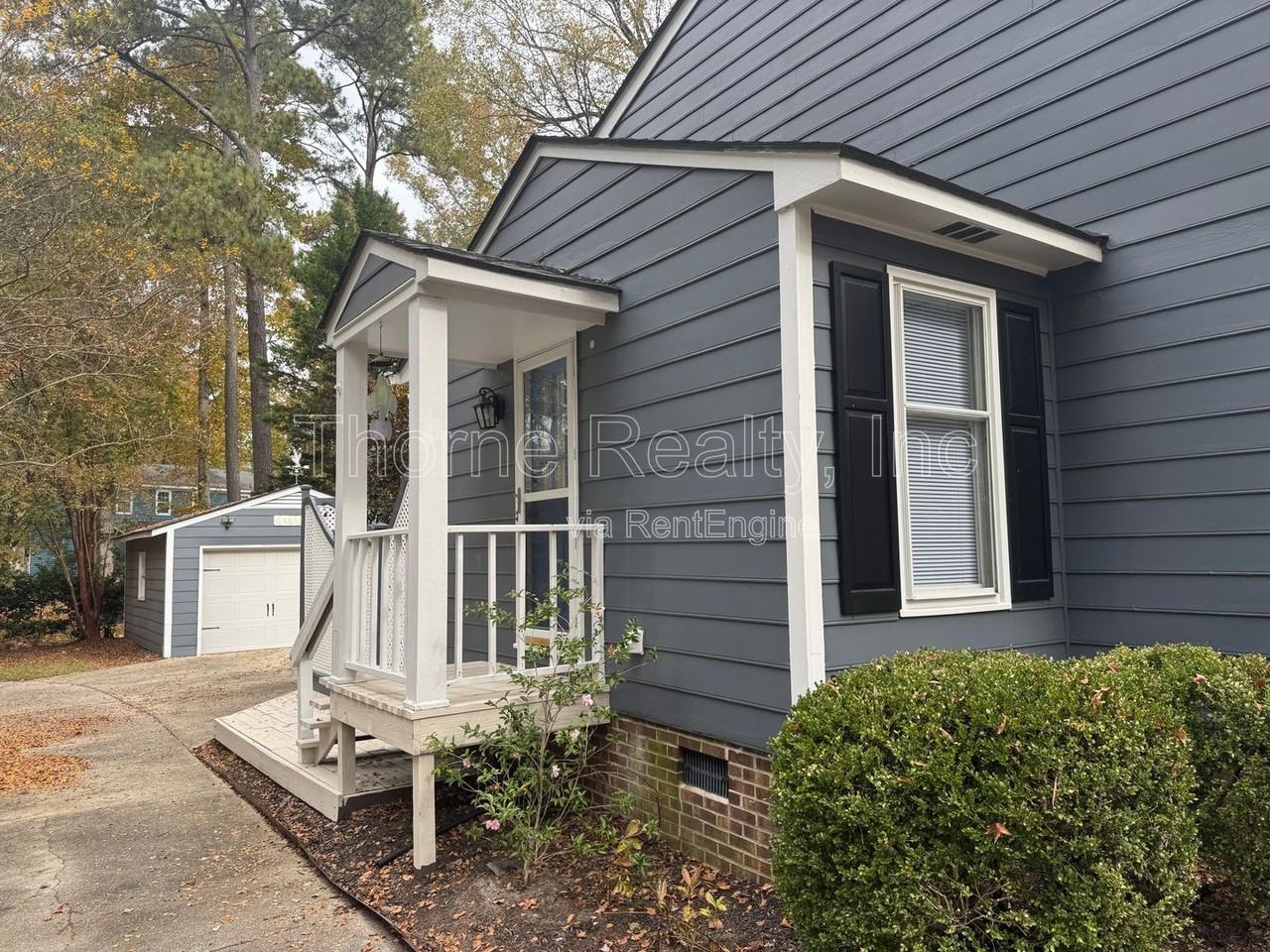 1508 Treetop Ln - Photo 2 of 18