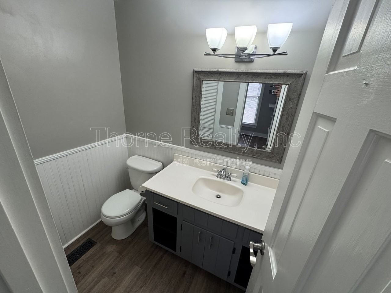 1508 Treetop Ln - Photo 3 of 18