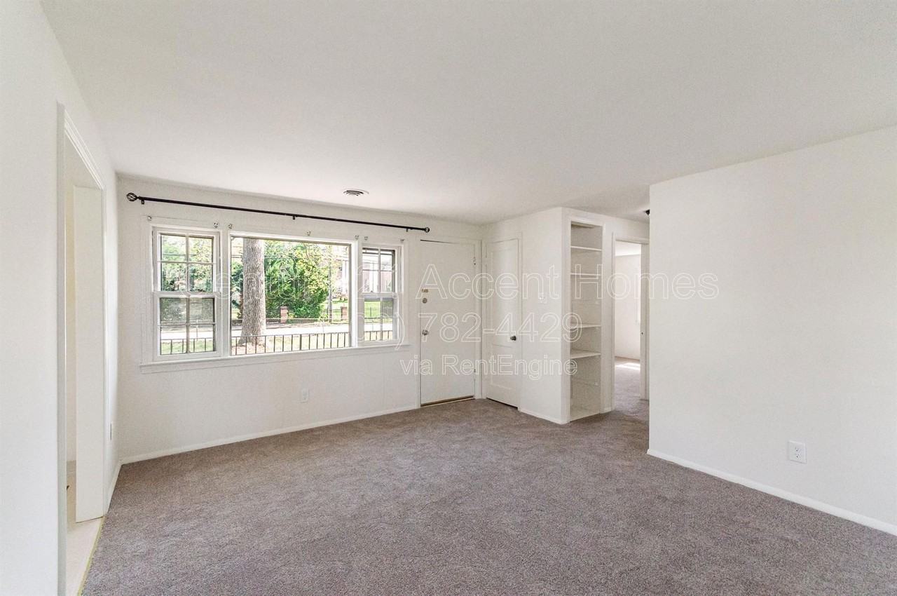 7800 Schelhorn Rd - Photo 3 of 33