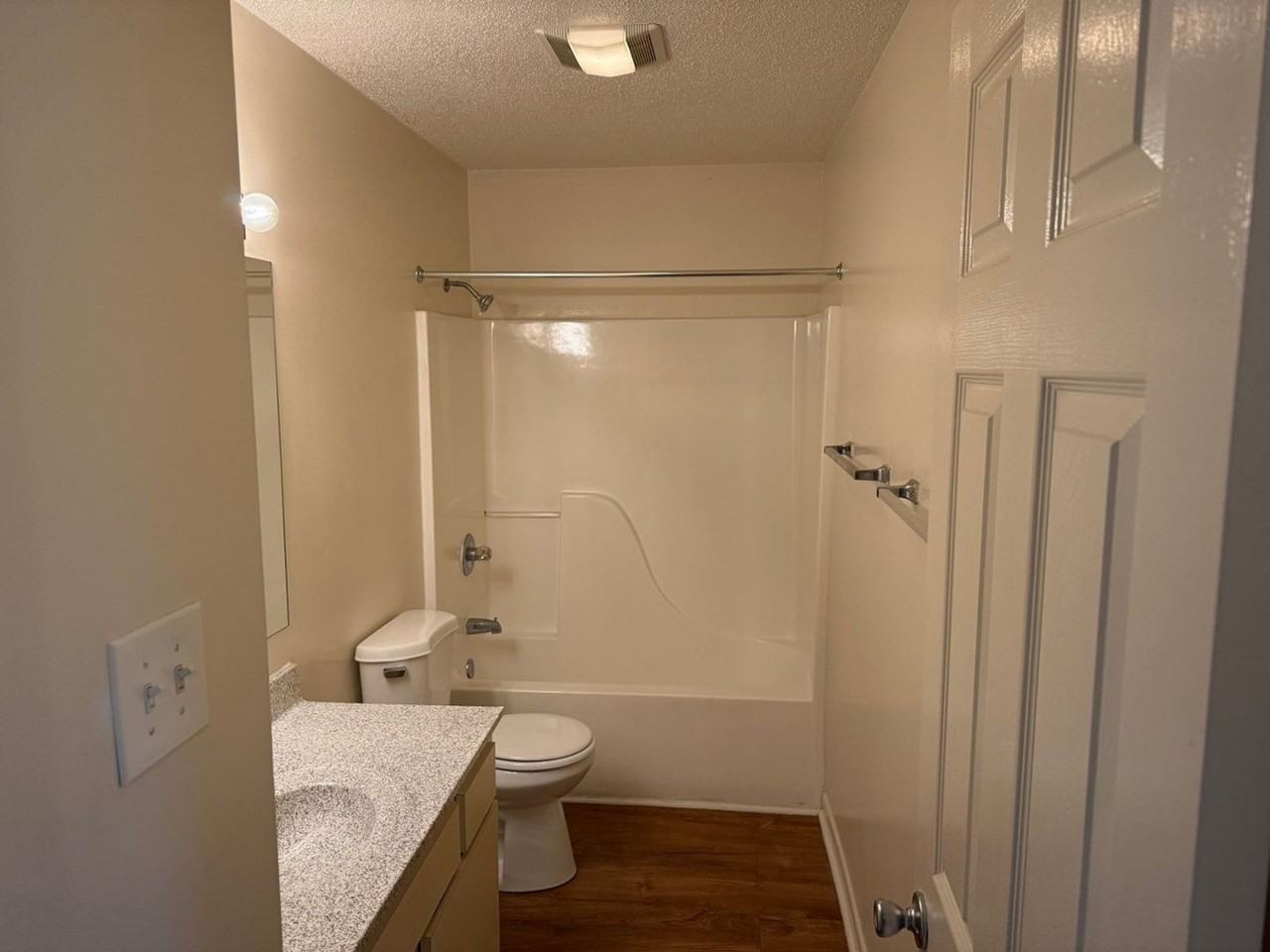 1105 W Parkway Ave #20 - Photo 5 of 20