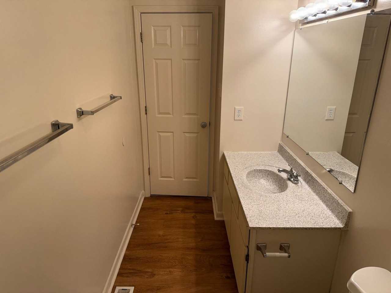 1105 W Parkway Ave #20 - Photo 6 of 20