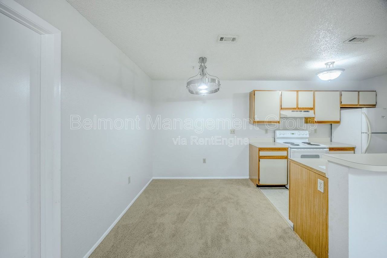 974 Leeward Pl #306 - Photo 6 of 12