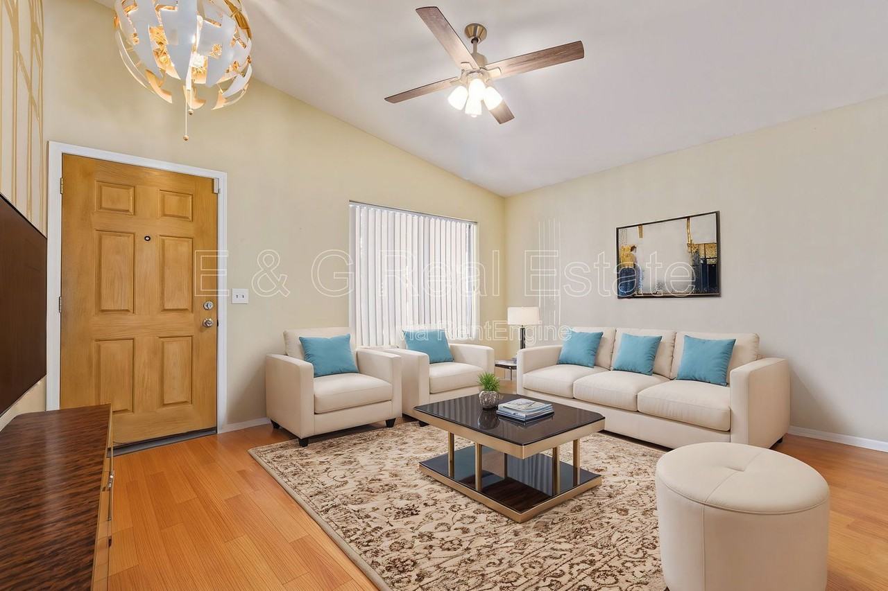 19011 N 12th Dr - Photo 5 of 28