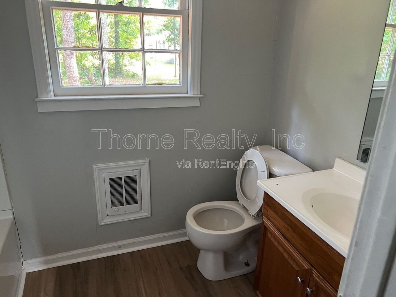 1705 Fountain St - Photo 5 of 6