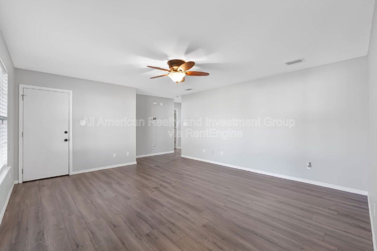 908 Emily Cir - Photo 4 of 24