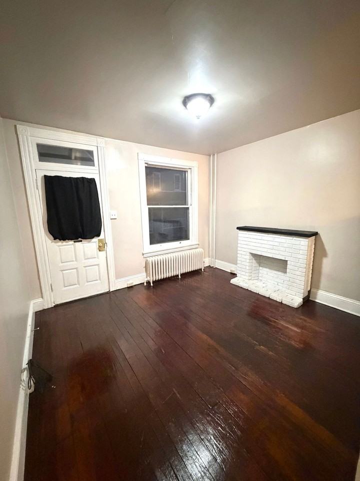 526 Howard Ave - Photo 4 of 24