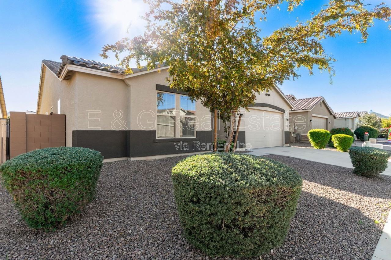 2169 W Madisen Marie Ave - Photo 2 of 35