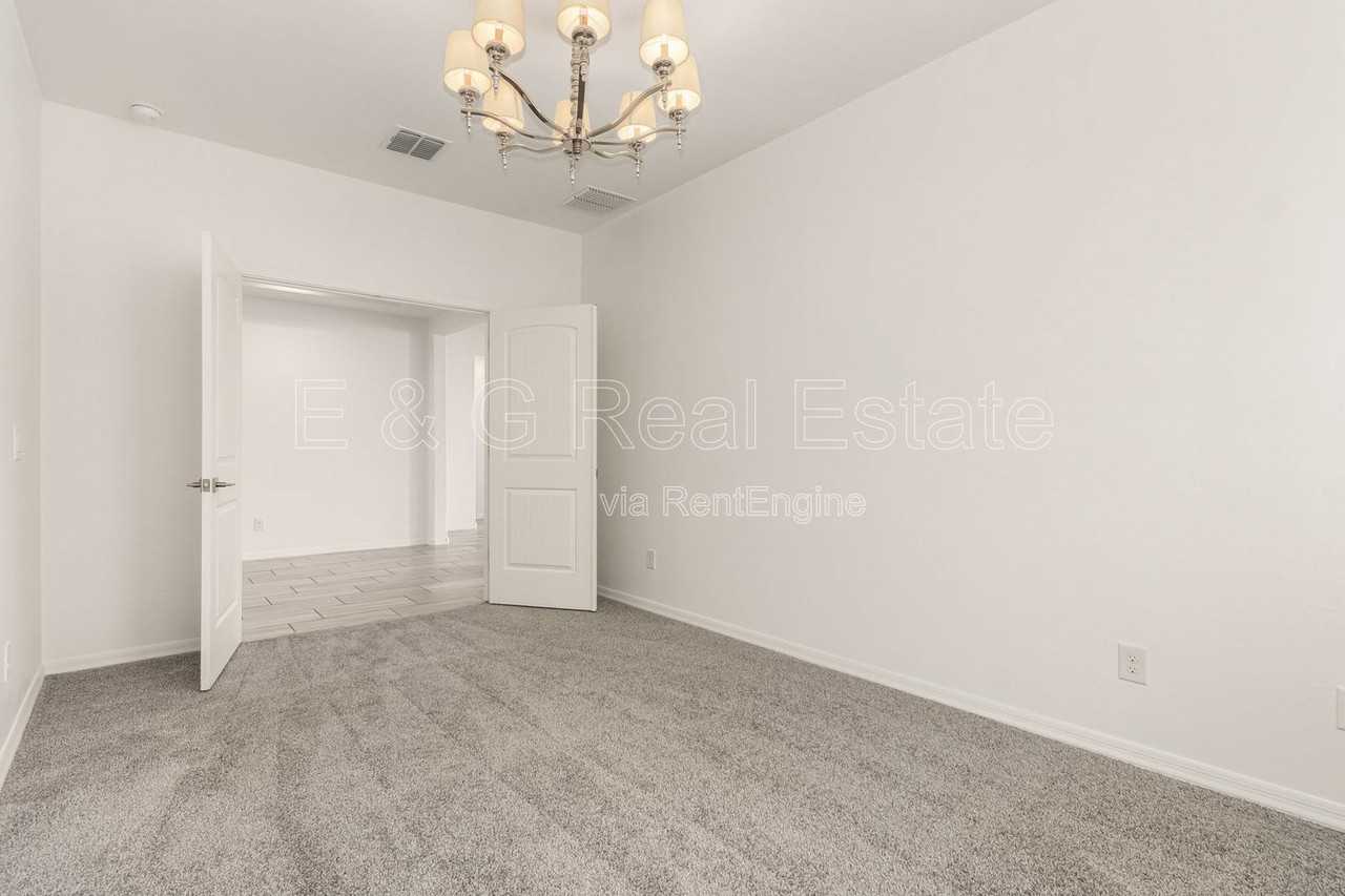 2169 W Madisen Marie Ave - Photo 7 of 35