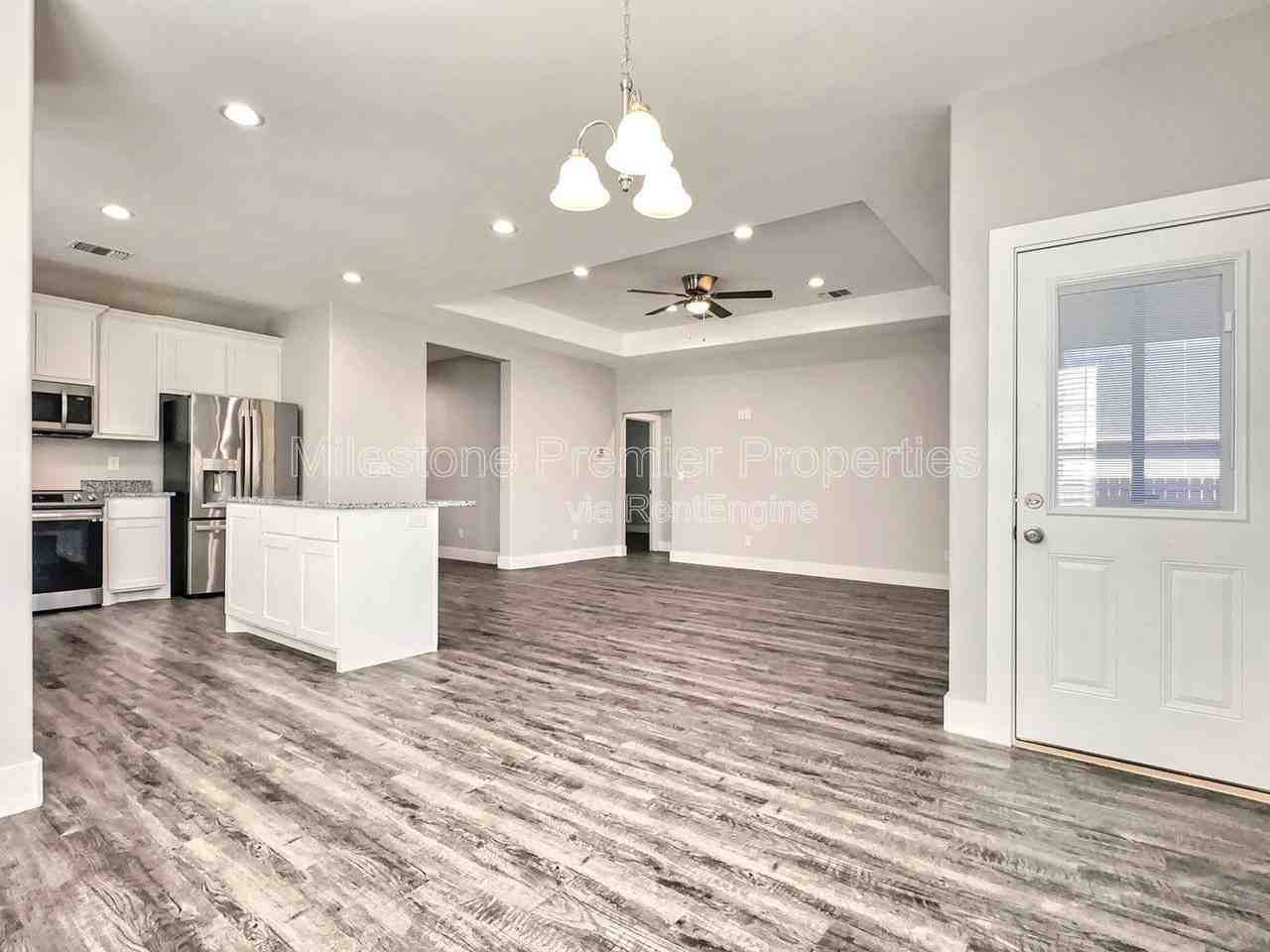 1036 Ray Dr - Photo 7 of 25