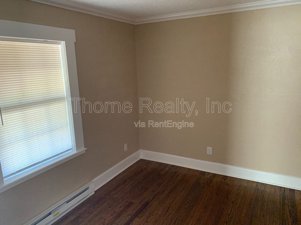 813 Clark St - Photo 2 of 22