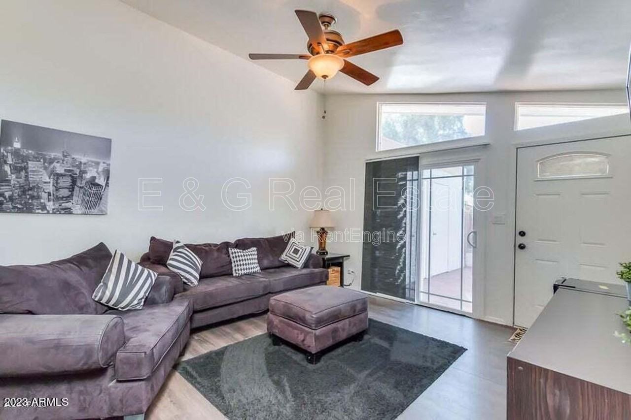 525 N May #10 - Photo 4 of 21