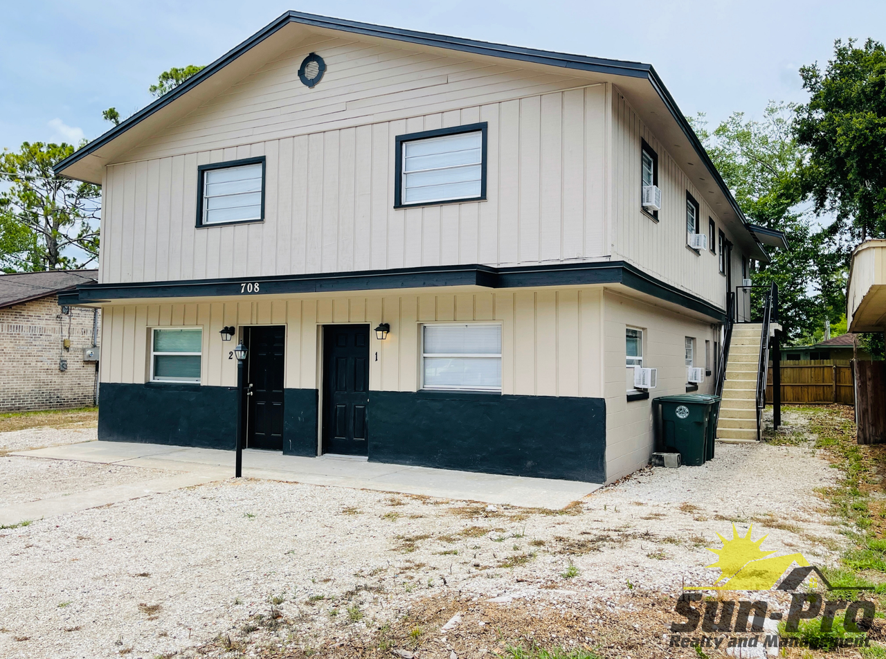 708 Georgia St #5 - Photo 2 of 11