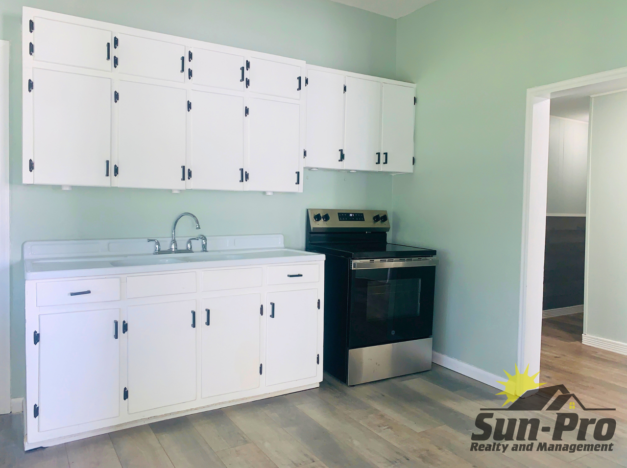 136 W Pine Bluff St - Photo 5 of 22